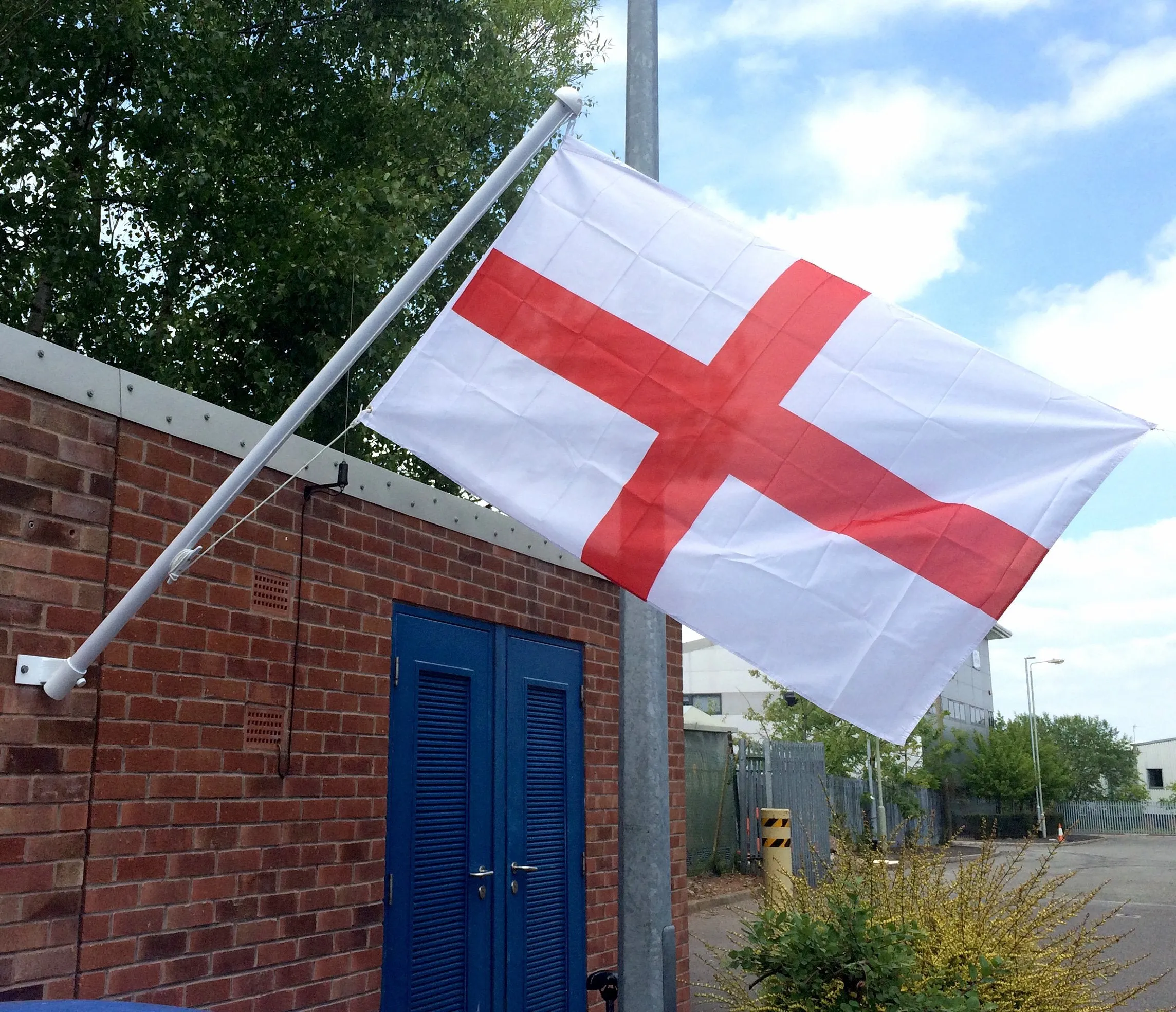 Budget St George Flags