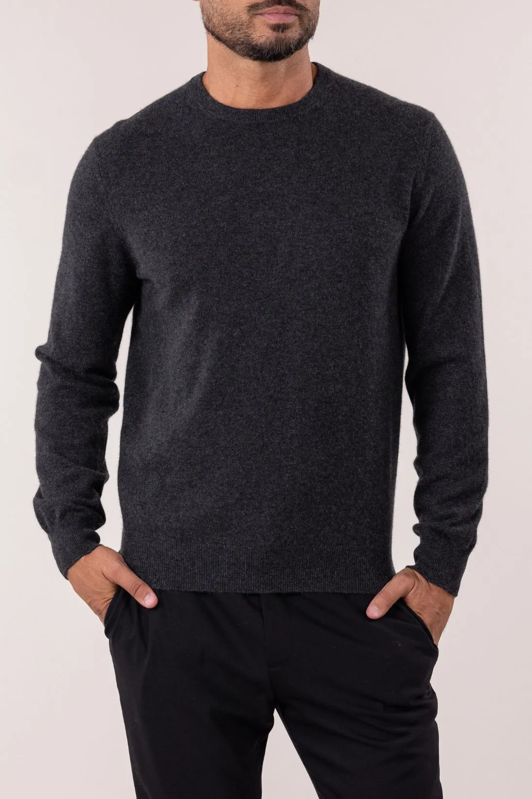 CLASSIC CREWNECK SWEATER